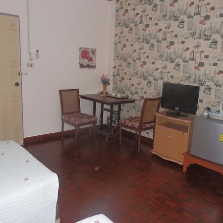 Hua Hin Tour Guesthouse Экстерьер фото