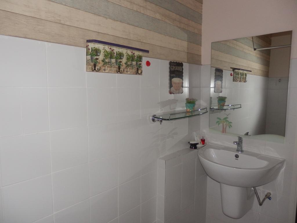 Hua Hin Tour Guesthouse Экстерьер фото