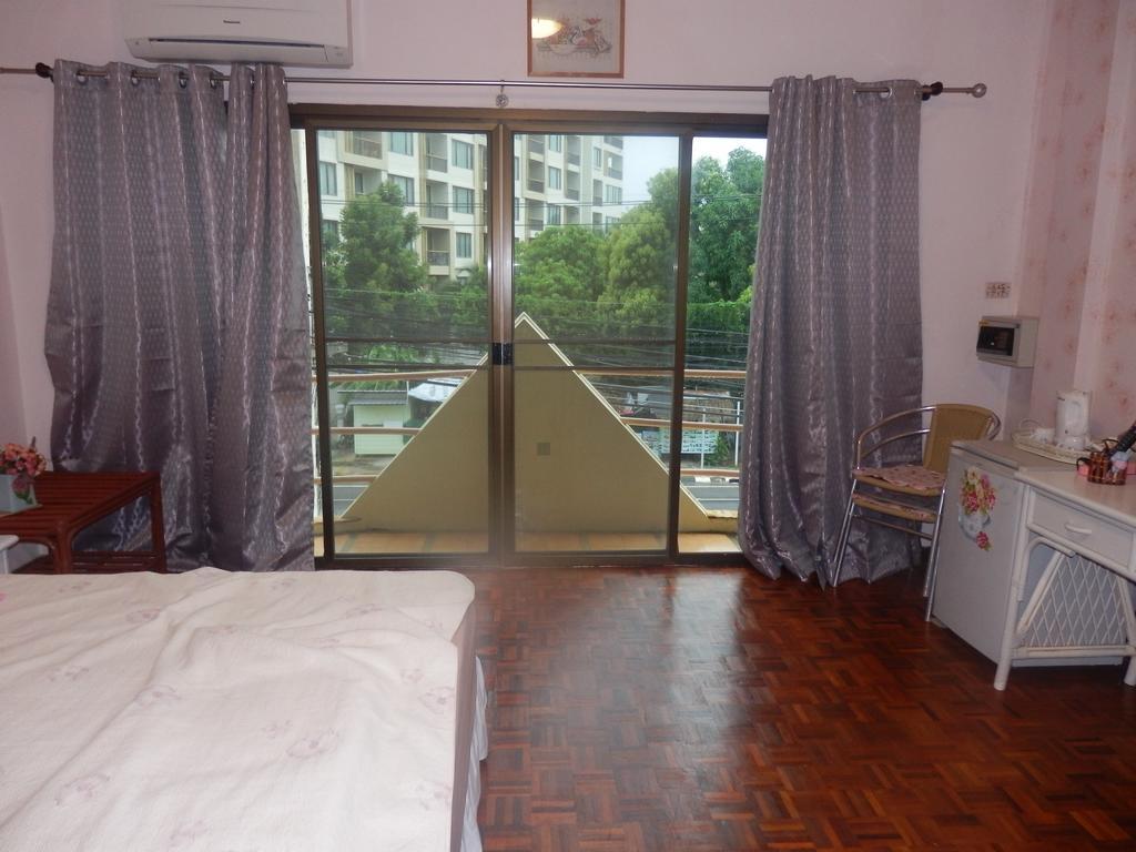 Hua Hin Tour Guesthouse Экстерьер фото